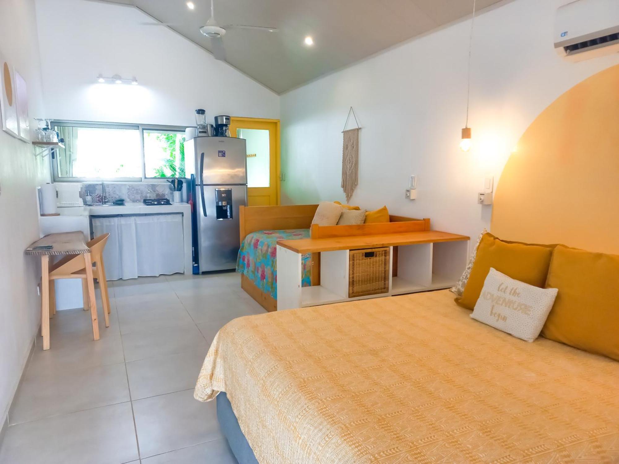 Calma Apartments Costa Rica 马尔帕伊斯 外观 照片